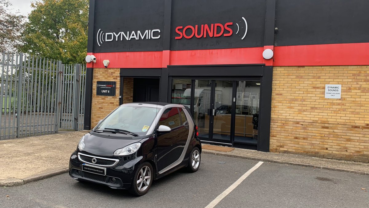 dynamic_audio's tweet image. This Smart Car (2012) just got a next-level tech upgrade, perfectly installed by Dynamic Sounds! 📷📷
We fitted the Pioneer SPH-EVO64DAB head unit — delivering Apple CarPlay, Android Auto, Bluetooth &amp;amp; DAB radio for a seamless, connected drive.

@Connects2 @PioneerUK