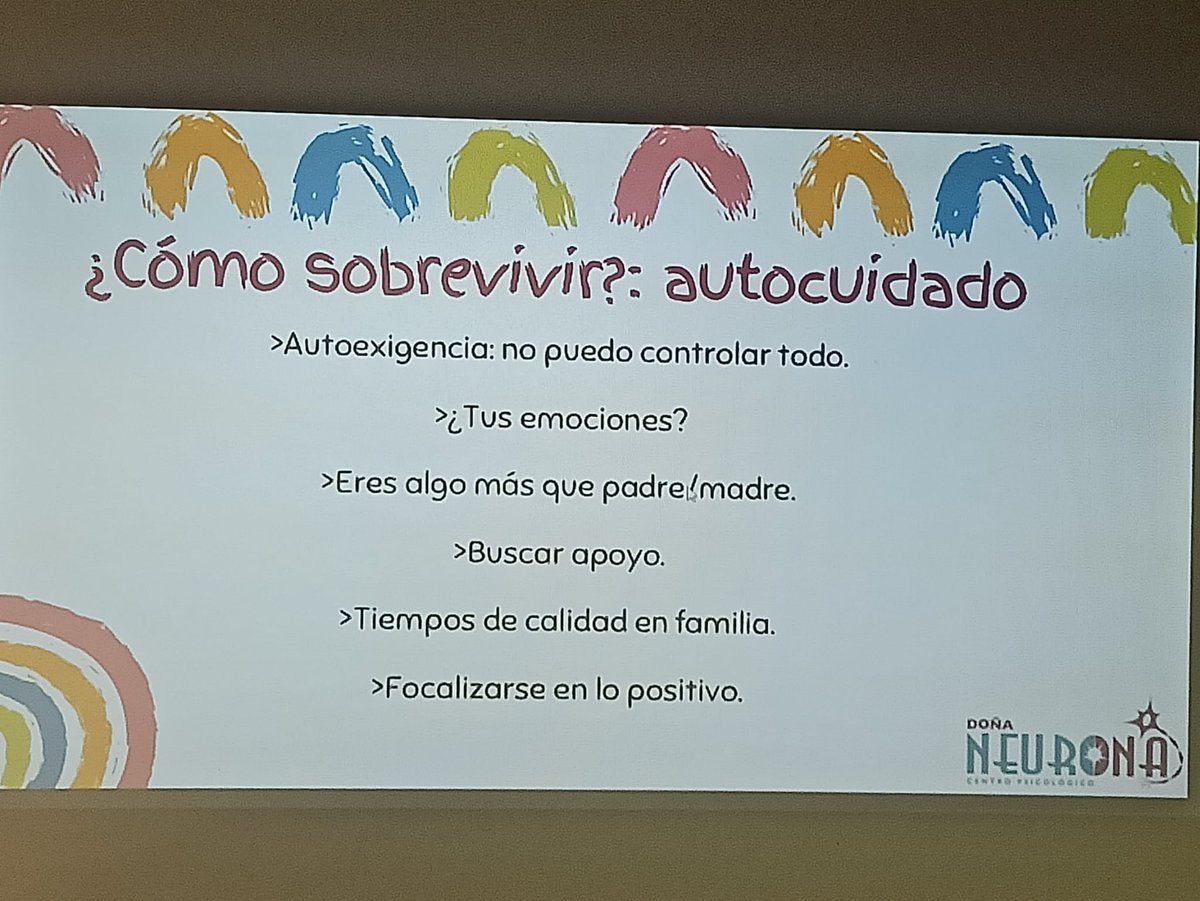 Ayer tuvimos el placer de recibir a Inmaculada, directora de Doña Neurona,  nos ofreció una conferencia muy práctica sobre "Adolescencia y autoestima".
Descubrimos herramientas clave :
Fortalecer su autoestima y autoaceptación.
Mejorar el autocuidado y la gestión de la crítica.