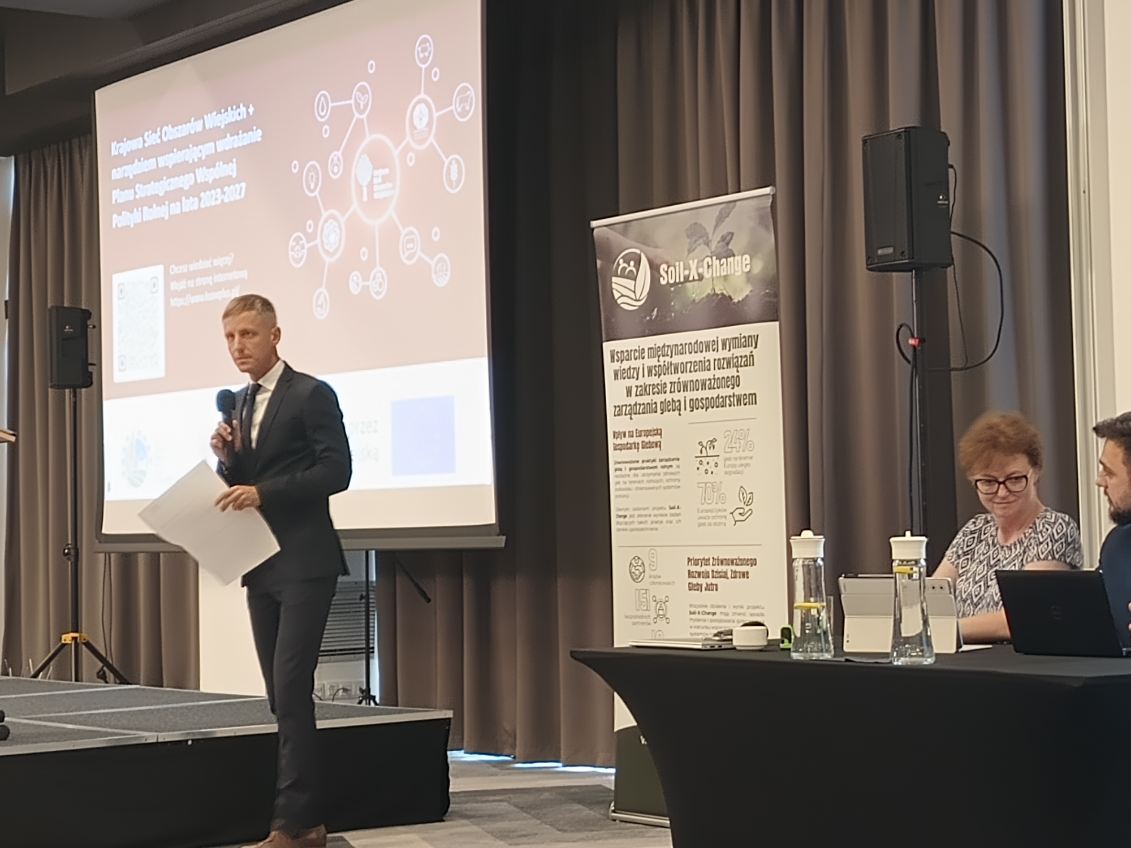 soilxchange's tweet image. 🌱On 16-17 Sep our 🇵🇱 partner #CDR presented #SoilXChange insights &amp;amp; future #OGs at their annual Congress in Wrocław &quot;Support for the implementation of Intervention 13.5 – GOEPI projects as a path to agricultural development&quot; with 150 participants — from farmers to policymakers!