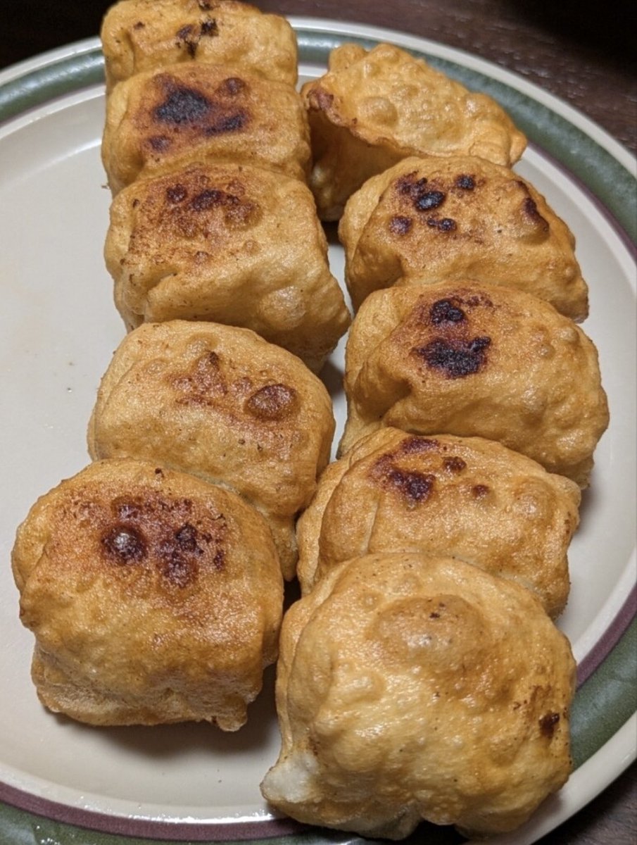 IDOL_9h1500's tweet photo. 金沢飯食いに行くか悩んでタイテ作ってみた(行ったことある店+金沢芸人で見て気になった店)

🟢洋食
自由軒(ハヤシライス ビフテキ丼)
グリルオーツカ(パントンライス)
うし重てらおか(能登牛丼)

🍛
ターバンカレー
チャンピオン

🦞海鮮
まいもん寿司
回転寿司輝らり

🟡おでん
名物だけど劇的にうまいわけじゃないし無駄に混むからパス

🟣そば
小立庵(じぶそば)

🔵海鮮居酒屋
よね崎(予約取れなかった)