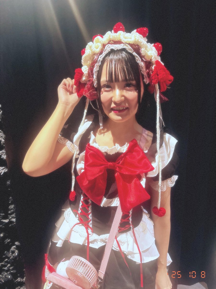 2Aprro's tweet photo. 20251008 新宿DHNoA
NEO IDOLEGION FREELIVE Vol 98
ゆめたん特典会🍓ྀི
いちごラブリーリボン🍓🎀✨
#恋空夢苺
#みらくるふぉーぜZERO
#アイドル
#撮影可能
#iphone16plus
#sweethug
#ヘッドドレス https://t.co/f0mvsS9wXg