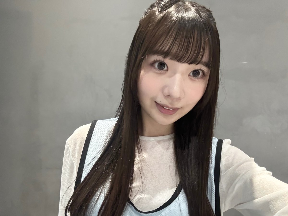 坂井新奈 サイン入り写真 坂道シリーズ 坂井新奈 サイン入り写真 坂道シリーズ 日向坂46 生写真 OVER THE