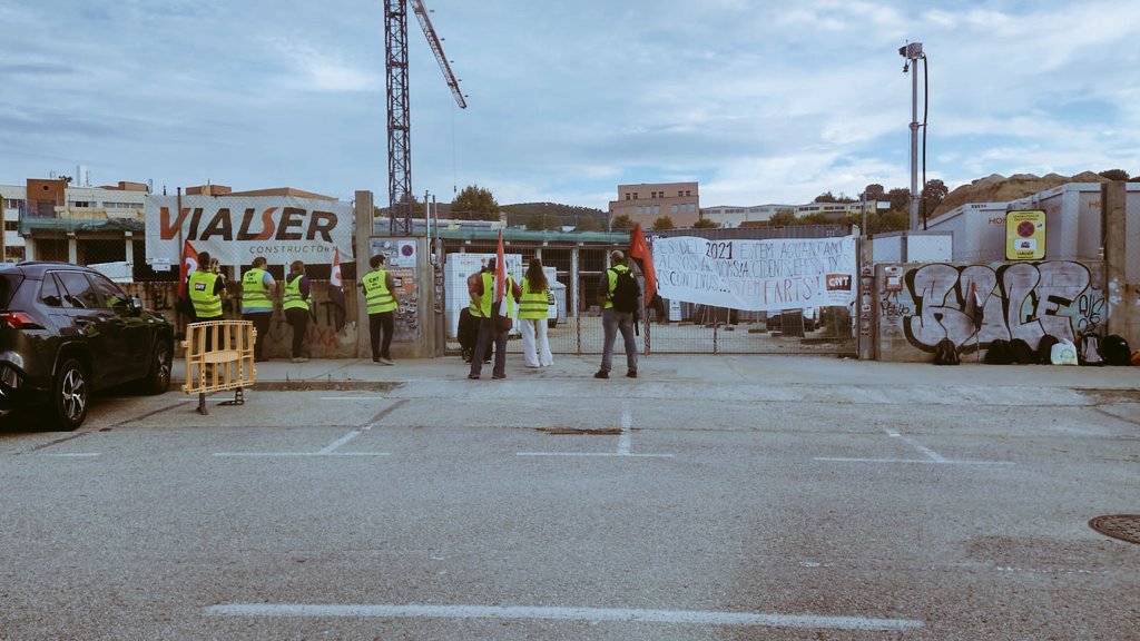 🔴⚫ La vaga a Can Mansana continúa, piquets avui a l'obra de Ca La Madrona de #Mataro desde primera hora!❤️‍🔥

Orgull de companyes en vaga des del 13 d'octubre ✊❤️🖤💜

#arqueologia #catalunya #llibertatsindical #comptaambcnt