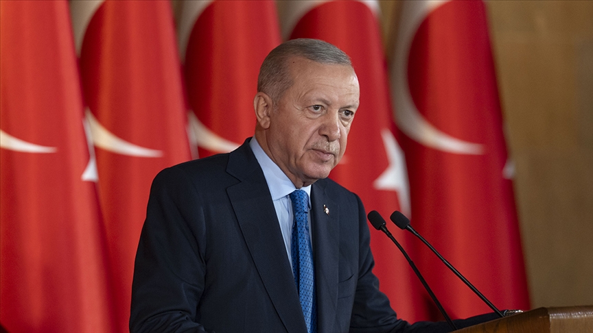 Cumhurbaşkanı Erdoğan:

'Şarm El Şeyh'de yürütülen ve Türkiye olarak bizim de katkı sağladığımız Hamas-İsrail görüşmelerinin Gazze'de ateşkesle sonuçlanmasından büyük memnuniyet duyuyorum'

#SONDAKİKA <a href="/RTErdogan/">Recep Tayyip Erdoğan</a>