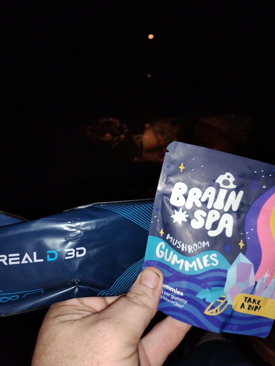 unclebigtim's tweet image. I saw Avatar 2 again in 3D, God I love that fucking movie