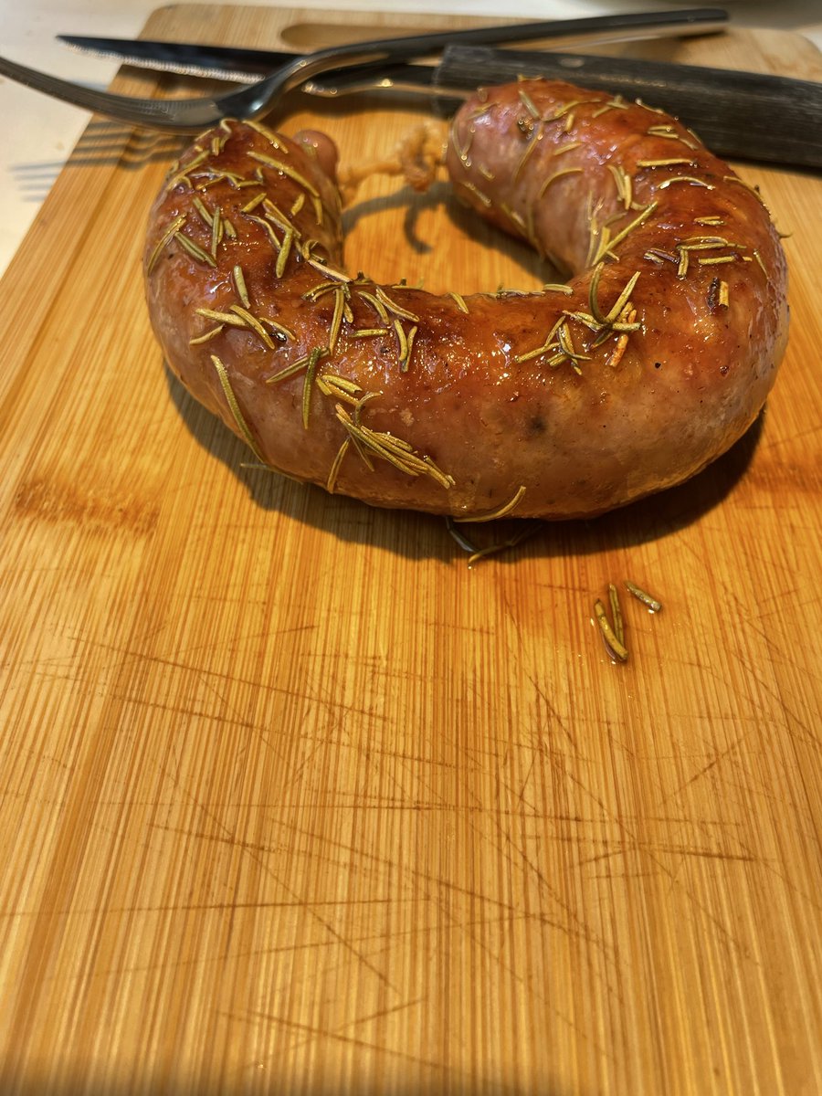 Cocina de inspiración familiar, la que ofrece Pilar Arellano en Picaflor (Pamplona), con el objetivo de dar de comer bien. Protagonismo de las verduras de Corella. Sensibilidad, sencillez y austeridad refinada.