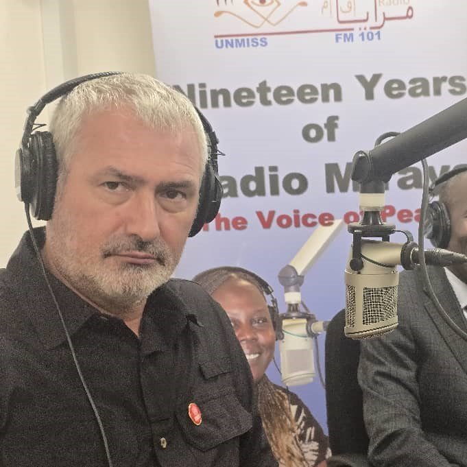 FAOSouthSudan's tweet photo. Ahead of #UN80 day, @FAO 🇸🇸 Rep @maloguna joined @UNMAS's Zehrudin Sukanovic on @RadioMiraya to spotlight FAO’s work in #SouthSudan.

🌾 Fighting poverty 💼 boosting livelihoods 🍽️ enhancing #FoodSecurity

In partnership with govt, FAO leads in agriculture, livestock &amp; fisheries. https://t.co/w3CLlPpKmK