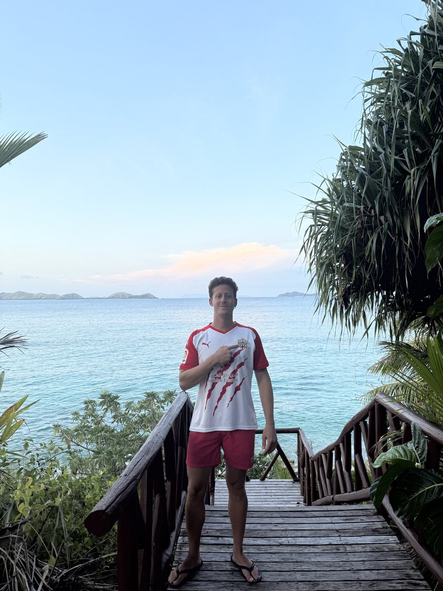 JournalRupert's tweet image. Hasta en Fiji nos acordamos del @U_D_Almeria #AlmeríaNuncaSeRinde