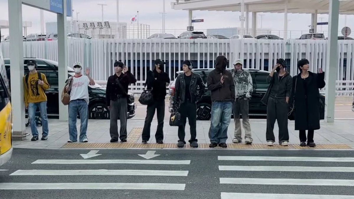 Two maknaes and their emo hyungs