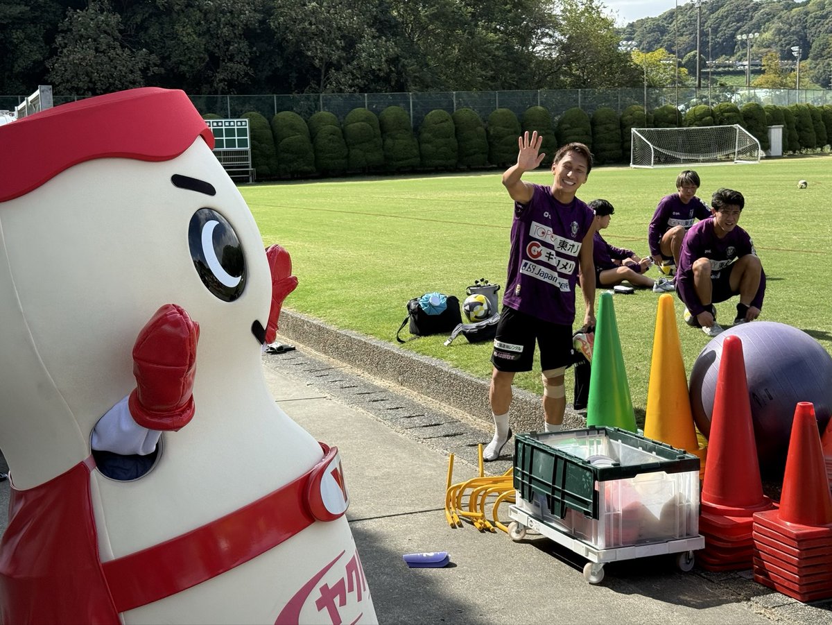 西静岡ヤクルト販売株式会社様より 選手・スタッフへYakult1000をご
