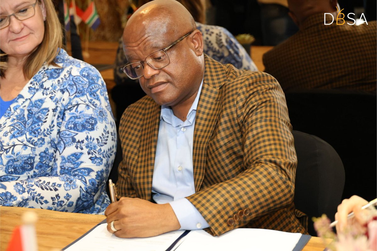 DBSA_Bank's tweet image. The Infrastructure Fund, Invest International &amp;amp; City of Johannesburg have signed a R550m grant for the R5.7 bn Waste-to-Energy project, generating 28 MW of renewable power and reducing landfill waste. 

#Sustainability #WasteToEnergy #InfrastructureFund