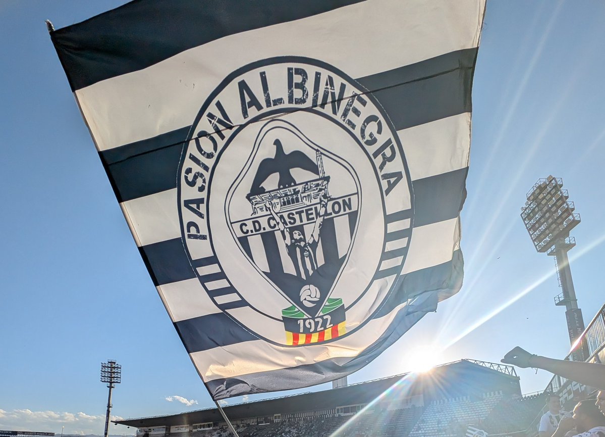 Pasión Albinegra (@pasionalbinegr3) on Twitter photo ¡¡El fútbol es de la afición!!
No estamos de acuerdo con que se altere el transcurso natural de La Liga. El Villarreal CF - FC Barcelona debería jugarse en el estadio de La Cerámica.
⛔ ¡NO al fútbol entre semana! ⛔ ¡NO al fútbol en Miami! ⛔ ¡NO al fútbol de Tebas! ⛔ ¡¡El fútbol es de la afición!!
No estamos de acuerdo con que se altere el transcurso natural de La Liga. El Villarreal CF - FC Barcelona debería jugarse en el estadio de La Cerámica.
⛔ ¡NO al fútbol entre semana! ⛔ ¡NO al fútbol en Miami! ⛔ ¡NO al fútbol de Tebas! ⛔