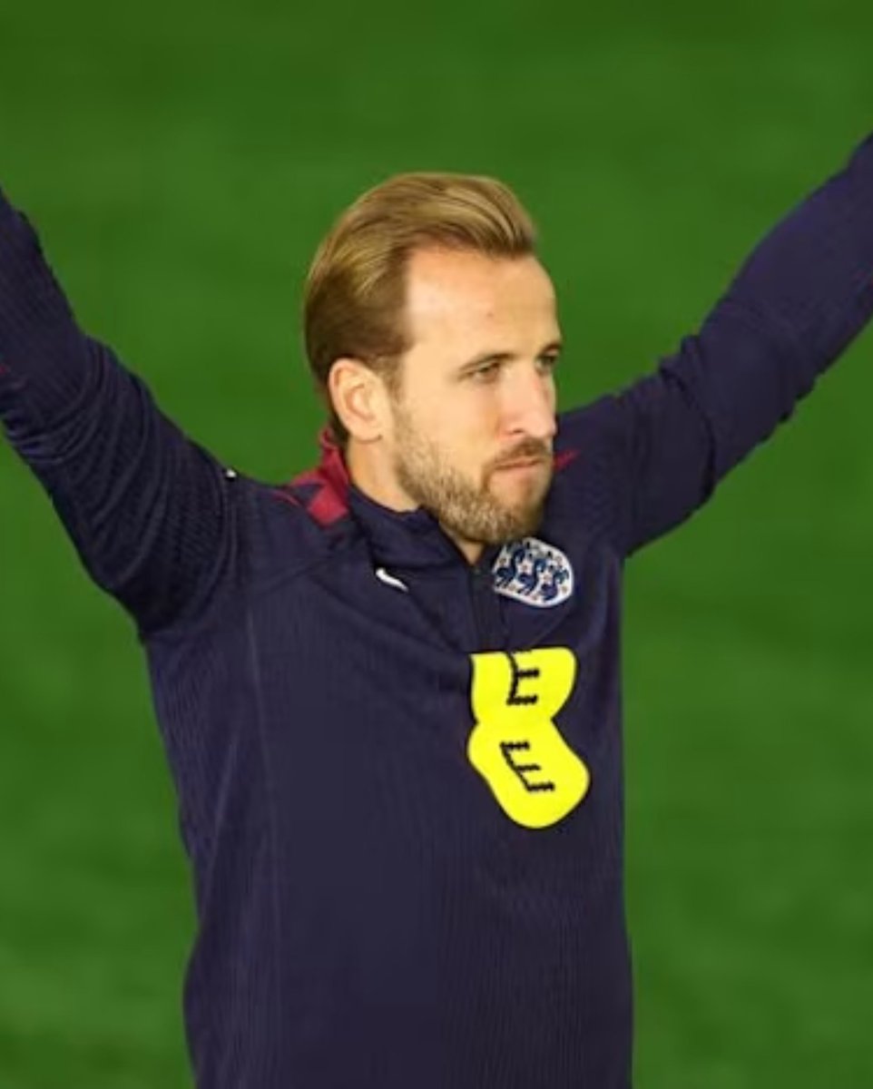 iSportsAPI's tweet image. England captain Harry Kane will be sidelined for the upcoming friendly match against Wales due to a minor ankle injury that sustained during Bayern Munich's recent 3-0 victory over Eintracht Frankfurt.
Then who will step in as captain?🤔
#FIFAWorldCup