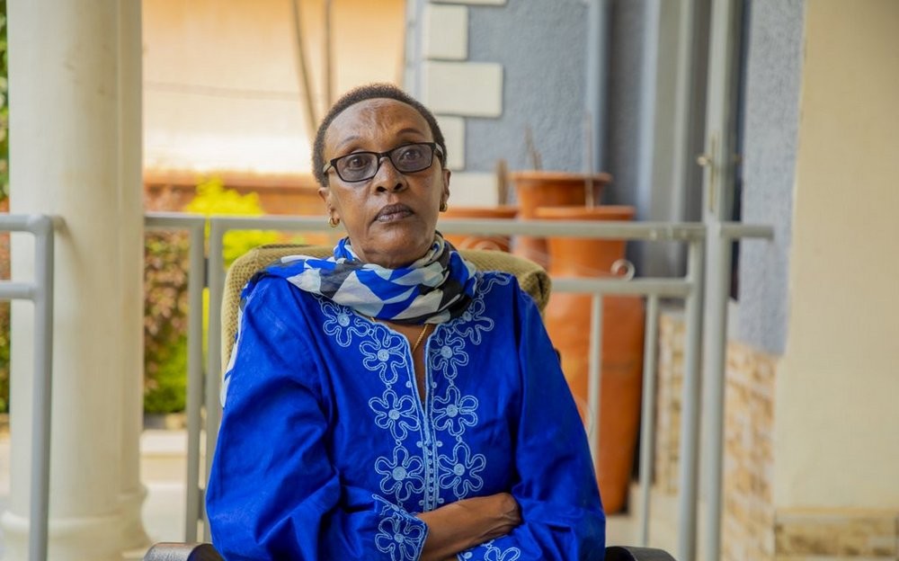 rbarwanda's tweet photo. INKURU Y'AKABABARO

Ingabire Marie Immaculée wari Umuyobozi w'Umuryango urwanya Ruswa n'Akarengane, Transparency International Rwanda, yitabye Imana mu gitondo cyo kuri uyu wa Kane, azize uburwayi yari amaranye igihe. #RBAAmakuru https://t.co/usvTEu394e