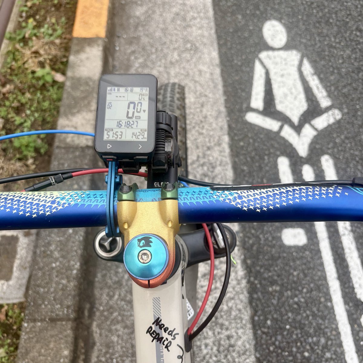 Me_No3196's tweet photo. 壁]*'-') #ドロッパー の 調子悪く #ワイヤー交換 → 症状変わらず…アウターケーブルは赤くなったｗ

直るかなー？ 買い替えかなー？

#NESTO #ネスト #TRAIZE_PLUS #トレイズプラス #MTB #1x12⚙️ #WHEELTOP #EDS #Mullet #マレット #iRC #TLR #SR_SUNTOUR #ドロッパー #SELLE_SMP #CRANKBROTHERS https://t.co/UbrPfLizXh