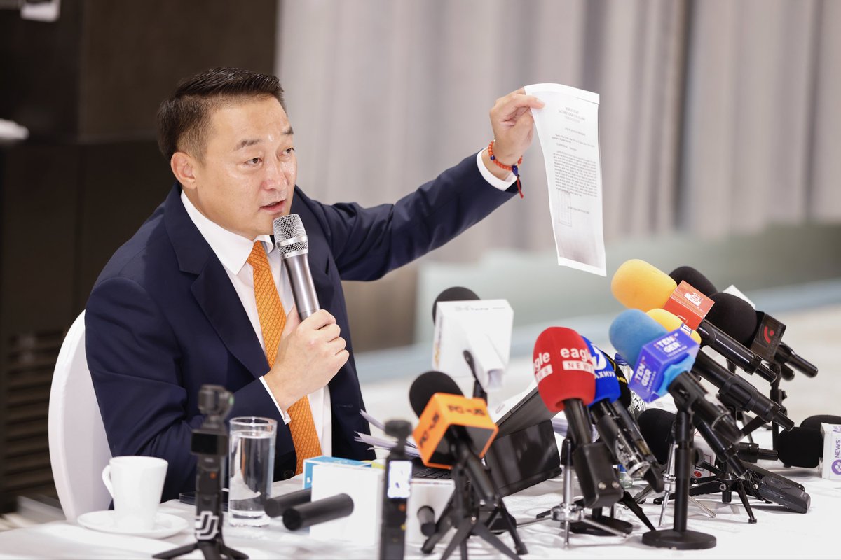 Г.ЗАНДАНШАТАР ДАРГА АА, ӨӨРИЙНХӨӨ ХИЙСЭН ОФФТЕЙК ГЭРЭЭНҮҮДЭЭ ӨӨРӨӨ ТАЙЛБАРЛААРАЙ.

Уг нь улс төрийн намын даргын өрсөлдөөнд бид хоёр өрсөлдсөн юм. Аль ч ардчилсан улсад намын даргын төлөөх өрсөлдөөн байдаг энгийн л зүйл. 

Харамсалтай нь, эхлээд хүний амь насанд хүрсэн гэж