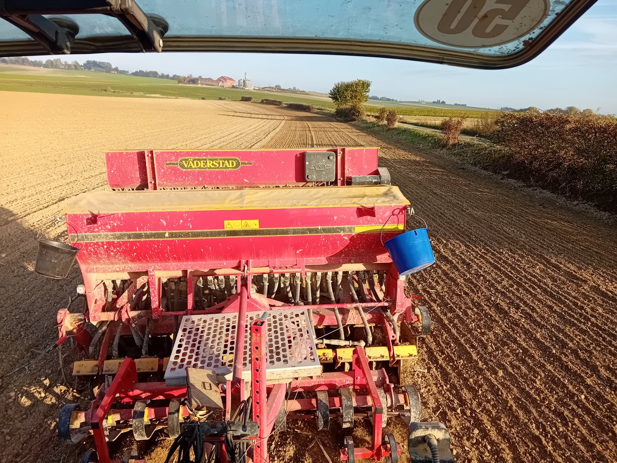 GUYOT Vincent (@guyotvincent02) on Twitter photo Top départ pour mes semis de blés #DD 🌾 , conditions au top.
Bonjour semis d'automne à tous. Top départ pour mes semis de blés #DD 🌾 , conditions au top.
Bonjour semis d'automne à tous.