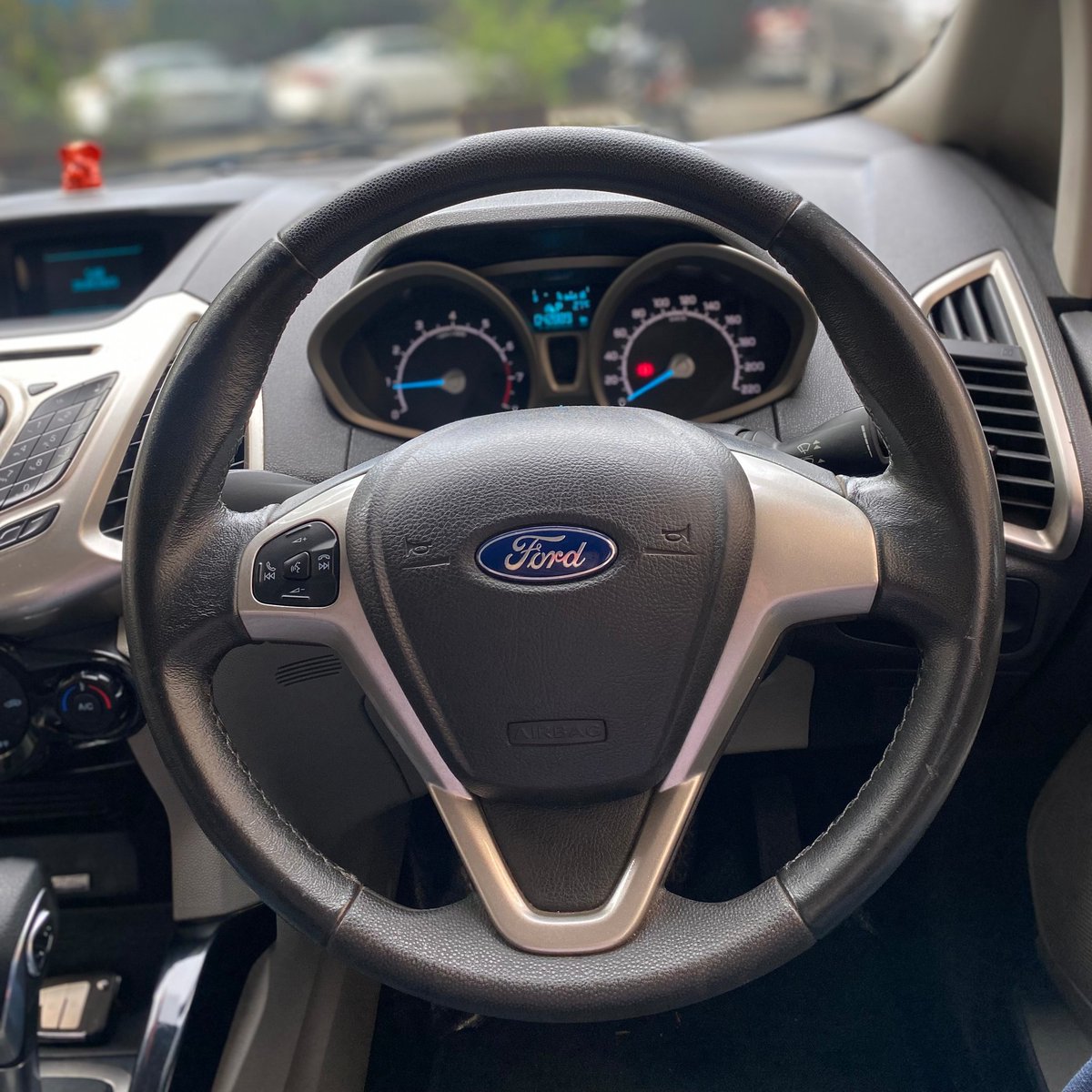 AutoRevzz's tweet photo. Greetings from Engineer's Car Club,

Here's our new stock,

2015 Ford Ecosport Titanium Petrol Automatic For Sale!

- 2015 End Registration
- 42900km driven  
- Just Buy &amp; Drive
- 2nd Owner 
- 8169232234
- Asking Price: ₹4,59,000/-
- Loan Facility Available 

 #ford #ecosport https://t.co/bZrx3fT7w1