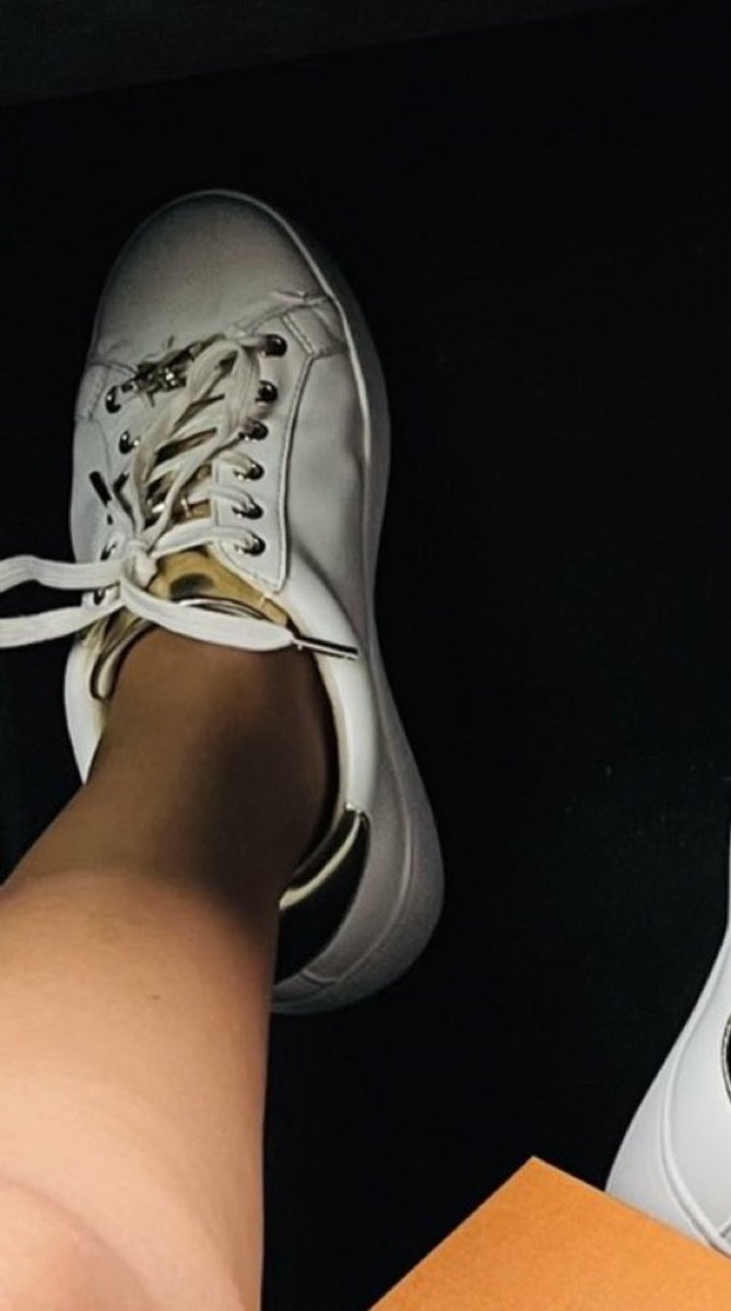 niki_thaaa's tweet image. That’s because you’re –