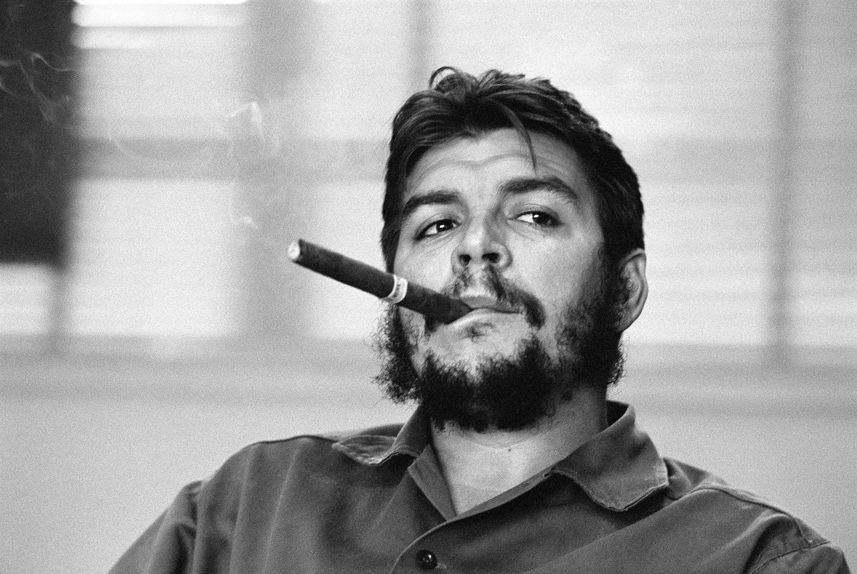 sertelbro's tweet photo. Savcı sordu
Salvador’da ne yapıyordun?
Che
Tenimi bronzlaştırıyordum.
Savcı
Peki binayı neden havaya uçurdun?
Che
Güneşimi kapatıyordu
#CheGuevara
#commandante https://t.co/dSlSHYRRux