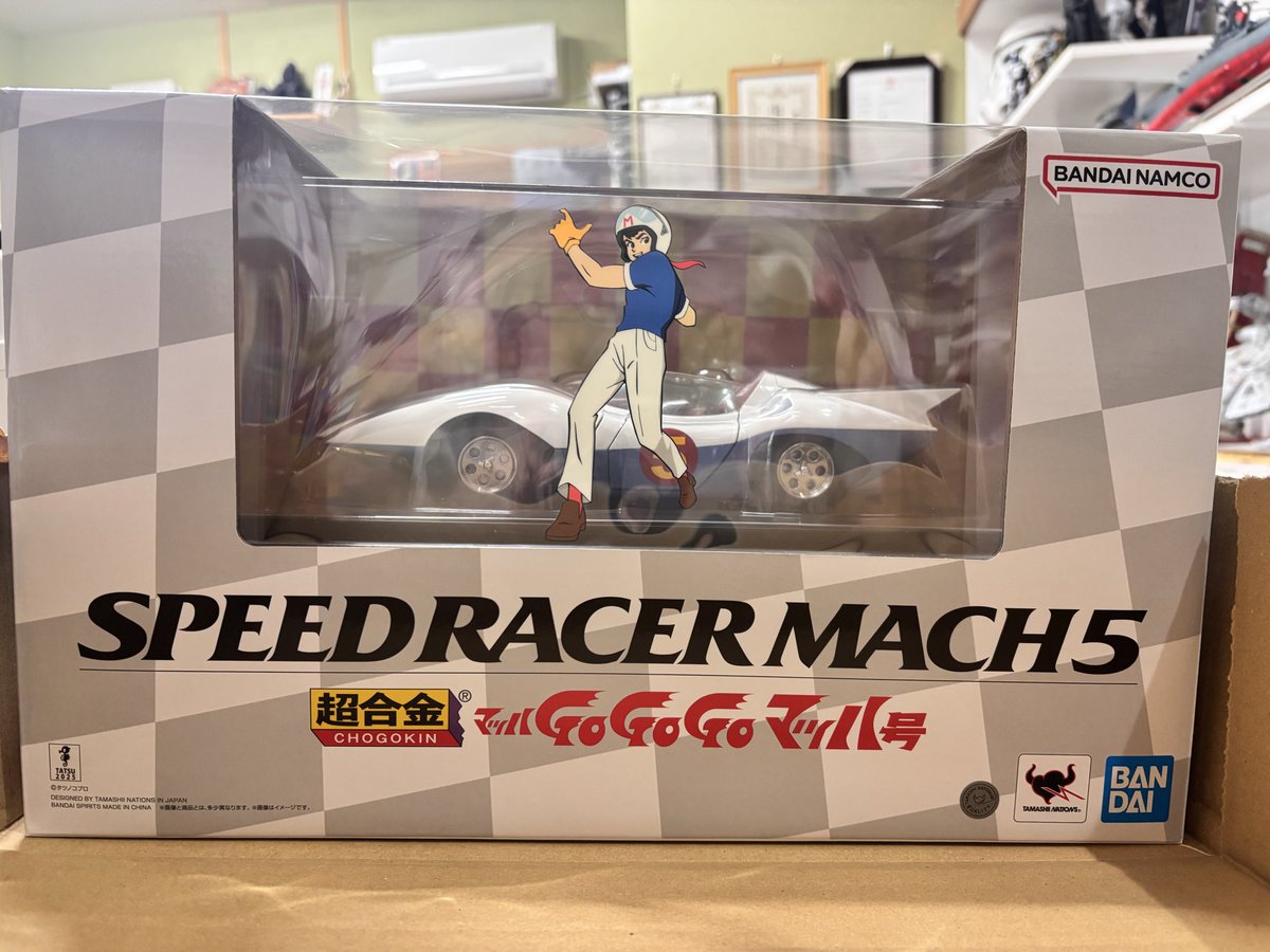 icirou's tweet photo. やって来ました、マッハ号！
とてもお高い代物！お金ないのでポイントで支払いなんとかゲット！
幼少期から刷り込まれてる車がこのクオリティで現れるんだもの！長生きするもんだねぇ！😆
#超合金 #マッハ号 #マッハGOGOGO https://t.co/C80qCdl2VB