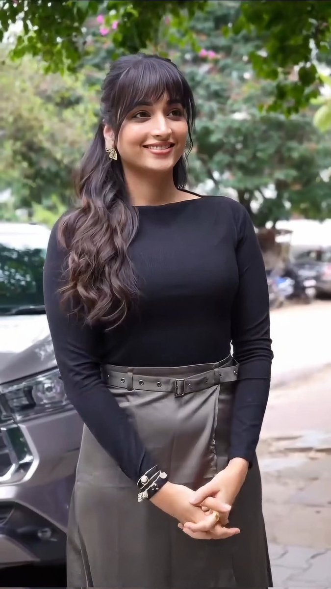 bfilmsdm's tweet photo. Follow for more Updates 😉 😁 🔥 🔥 ♥️ 🍒 

#celebrity #actor #actress #bollywoodsongs #hollywood #viralreels #viralvideos #viral #hot #hotness #sèxy #bold https://t.co/AL8tOAiSQX