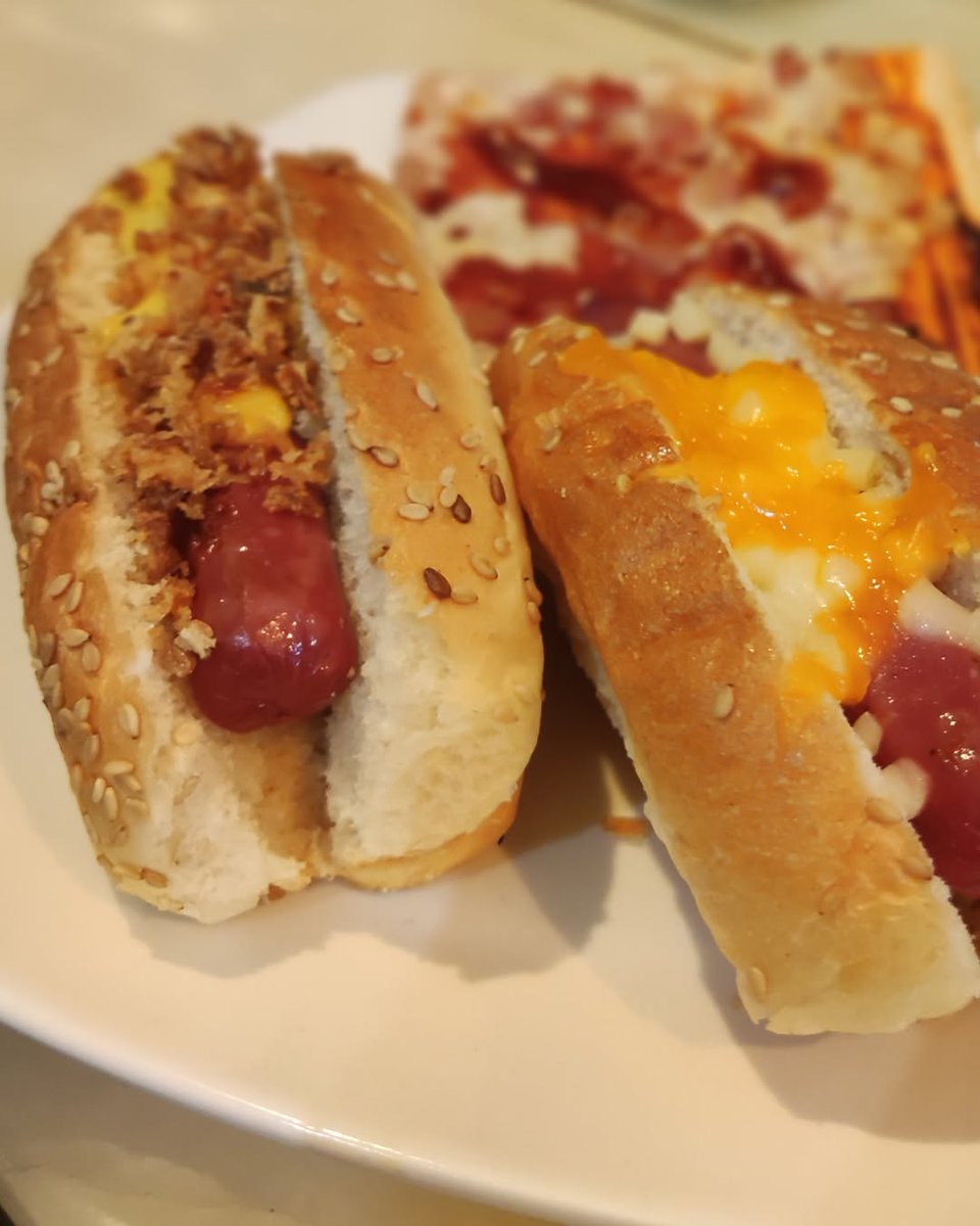 planbdemiranda's tweet photo. Pinchopote de otoño!!! Ven a disfrutar de nuestras deliciosas :
🧀 Quesadillas
🍔 Hamburguesitas
🍕 Pizzas
🌭 Perritos para elegir.
A elegir para que no te falte de nada💙
🔹
🔹
🔹
#bar #hosteleria #MirandaDeEbro #HorarioCocina #PlazaDeAbastos https://t.co/MiXetX0VAF