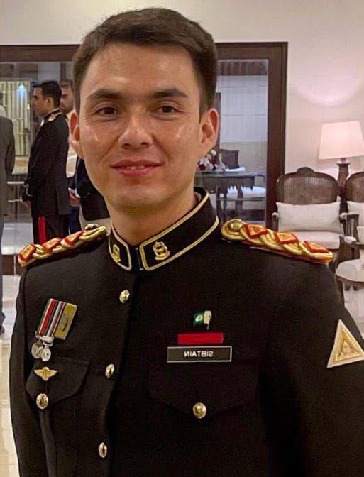 🇵🇰 Tribute to Major Sabtain (Shaheed)
The nation pays glowing tribute to Major Sabtain (Shaheed) from Quetta, who embraced Shahadat in the line of duty with unwavering courage and devotion.
His supreme sacrifice is a source of pride for his family, the people of Quetta, and the