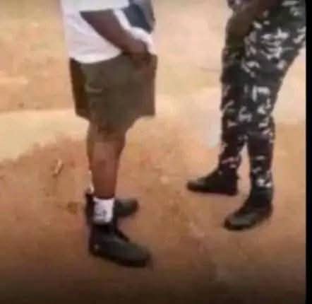 Who goes me keh...?guy calm down...me sef na officer for this ground...Aura for Aura...😩😂💔