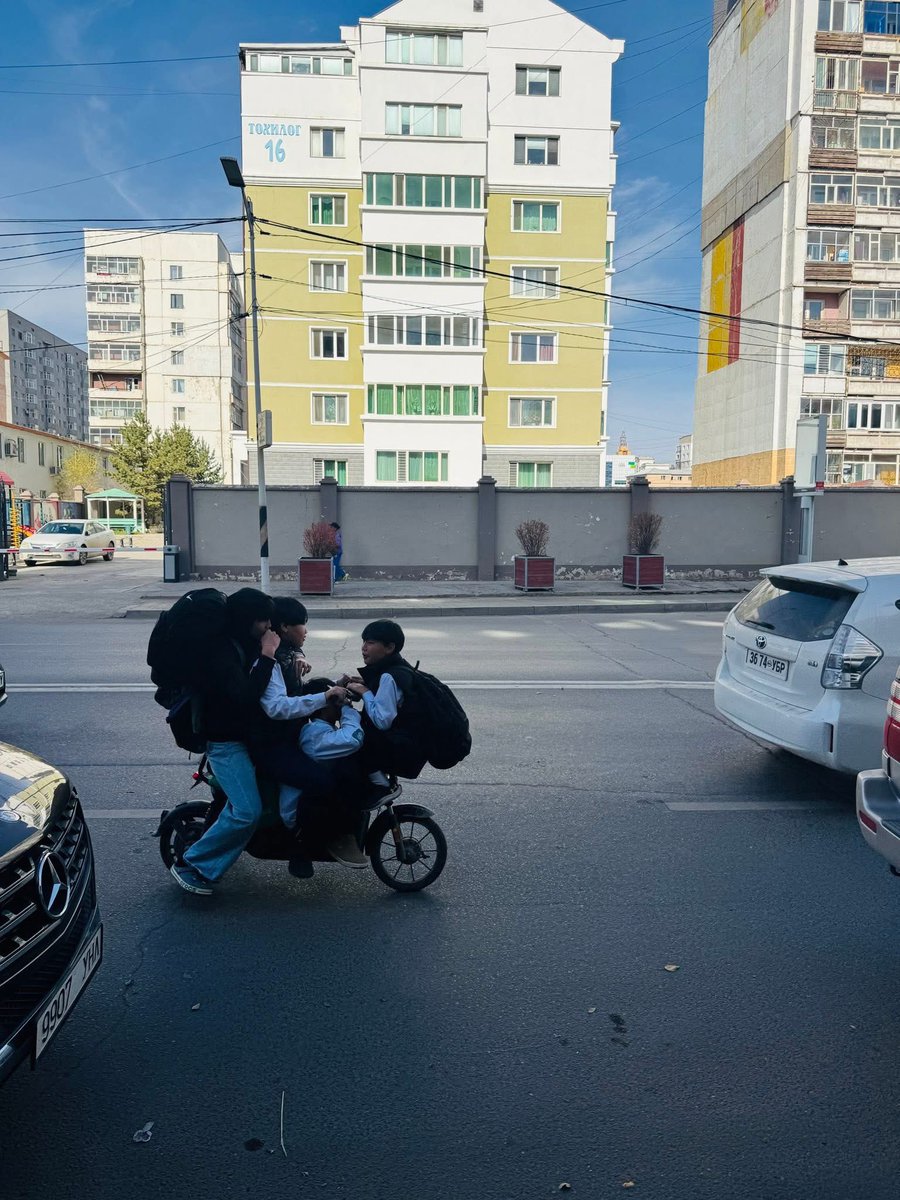 Улаанбаатарт jetscooter ecobike tapa-д мөргүүлээгүй хүн үлдсэн үү?