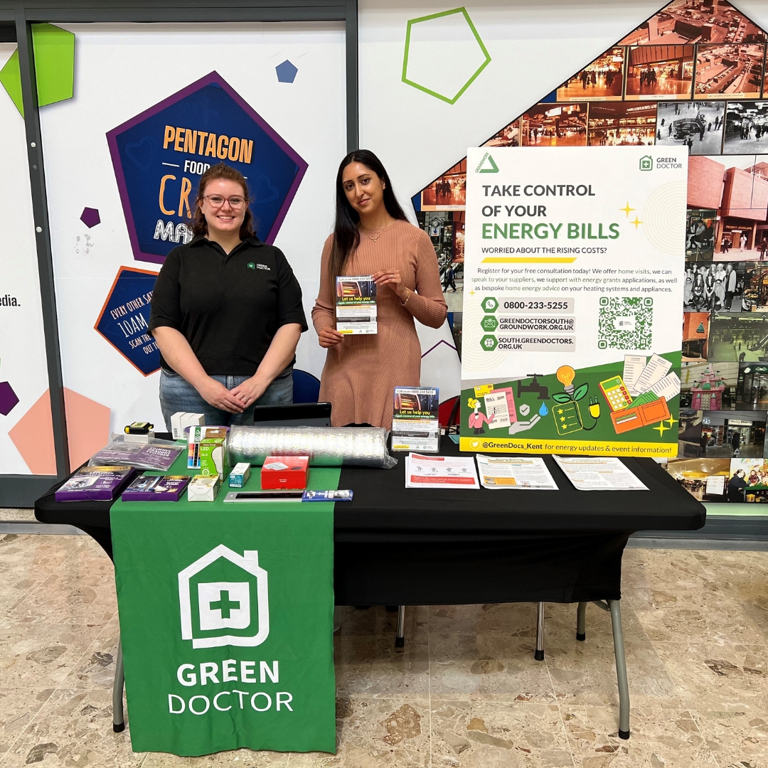 ☕ We’re back at Hundred of Hoo Primary Academy <a href="/hohacademy/">HOH Academy</a> on Tue 14th, 2pm for the Pastoral Coffee Afternoon!

Come see our energy-saving items &amp; get tips to keep your family warm this winter. ❄️💡

#CommunityEvent #EnergySaving #GreenDoctor