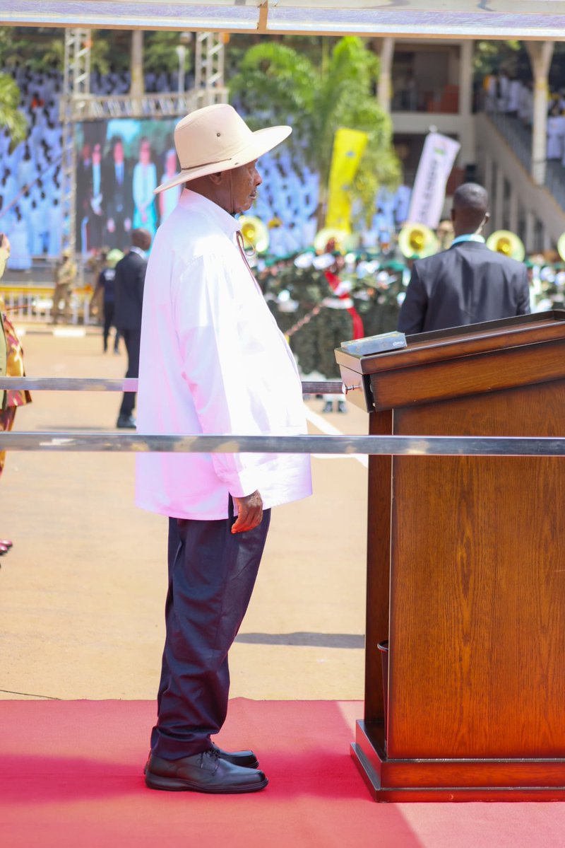 Trill~Ug๐บ๐ฌ๐ ๏ธ๐จ๐บ๐ ๏ธ๐ท๐บ (@trilluganda) on Twitter photo ๐ธ
President YoweriMuseveni,President of the Republic of Uganda on his arrival at Kololo Ceremonial Grounds to preside over the 63rd Independence celebrations. #ProtectingTheGains #independenceday2025
#UgandaAt63 ๐ธ
President YoweriMuseveni,President of the Republic of Uganda on his arrival at Kololo Ceremonial Grounds to preside over the 63rd Independence celebrations. #ProtectingTheGains #independenceday2025
#UgandaAt63