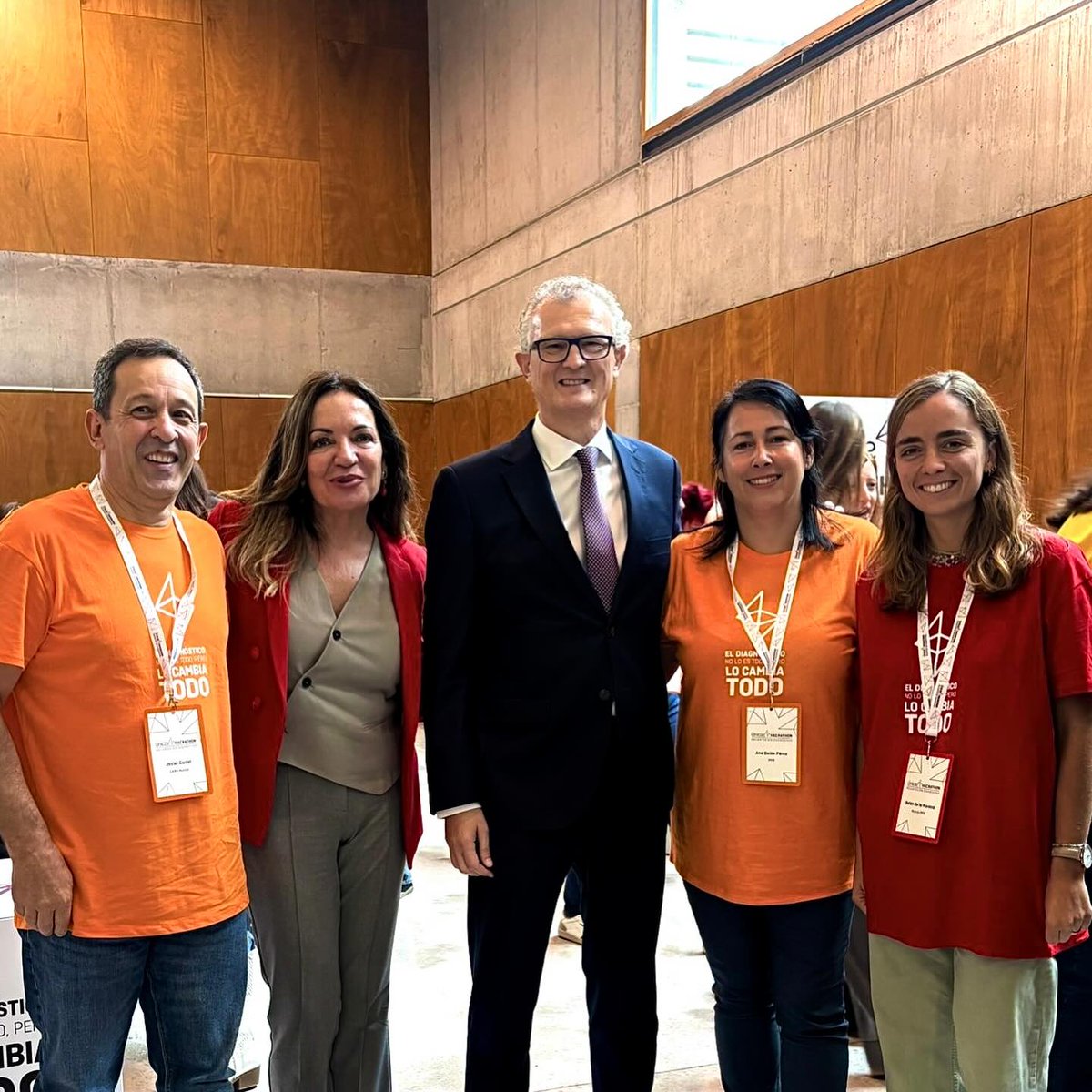 🧬 ¿Sabías que el “Hackathon” se ha celebrado este 6 y 7 de octubre en Murcia y que OcaiLab ha participado en él?

Más de 120 profesionales se reunieron durante dos intensos días para descifrar el diagnóstico de 12 niños con enfermedades raras. 👩‍⚕️👨‍💻

#hackathon #enfermedadesraras