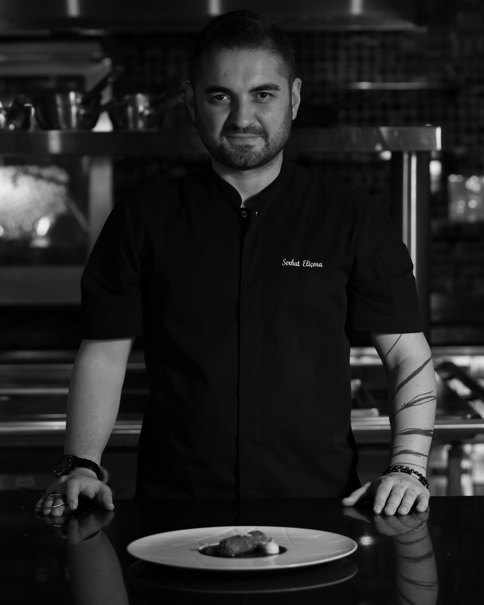Head Chef Serhat Eliçora’nın imzasıyla her lezzet duyguları uyandırmak için özenle hazırlanıyor.

Each flavor is thoughtfully crafted to awaken the senses with the signature of Head Chef Serhat Eliçora.

#IzakaTerrace #FeelTheIzaka #Bosphorus