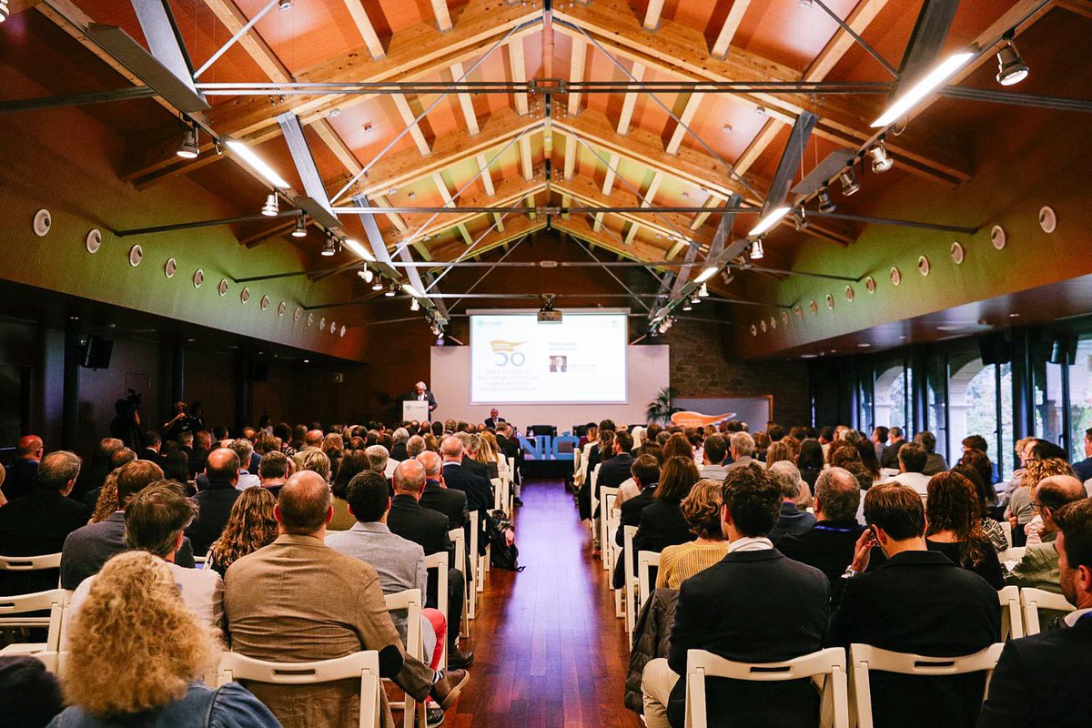 📍Més de 250 directius i professionals del sector sanitari i social es donen cita per presentar una nova visió estratègica del sector salut i social com a motor de progrés econòmic, cohesió social i equilibri territorial 

💙#50AnysLaUnió