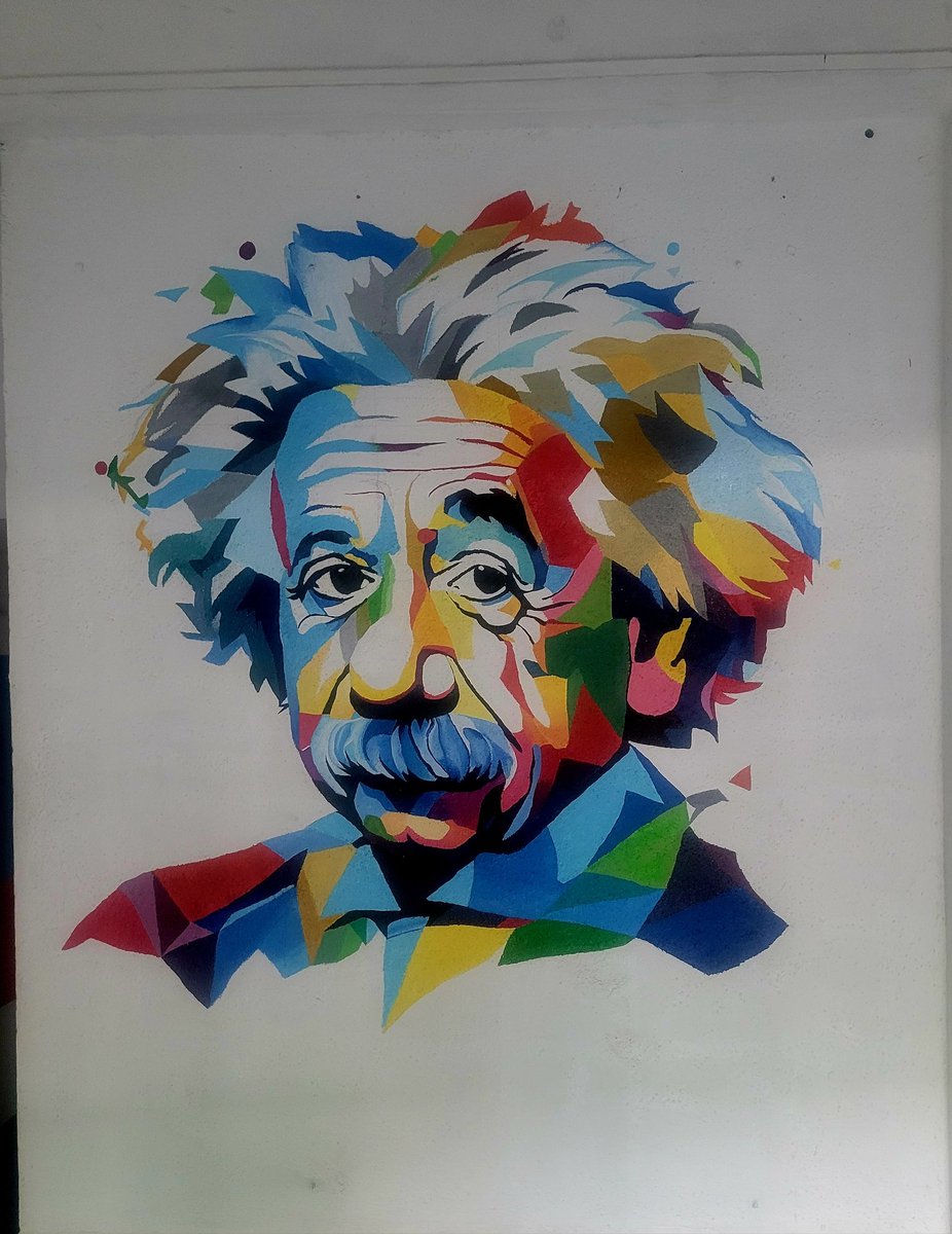 ssurabhee's tweet image. When genius meets graffiti, ideas come alive.
#Einstein in the campus and towering !!
#CampusWallMural