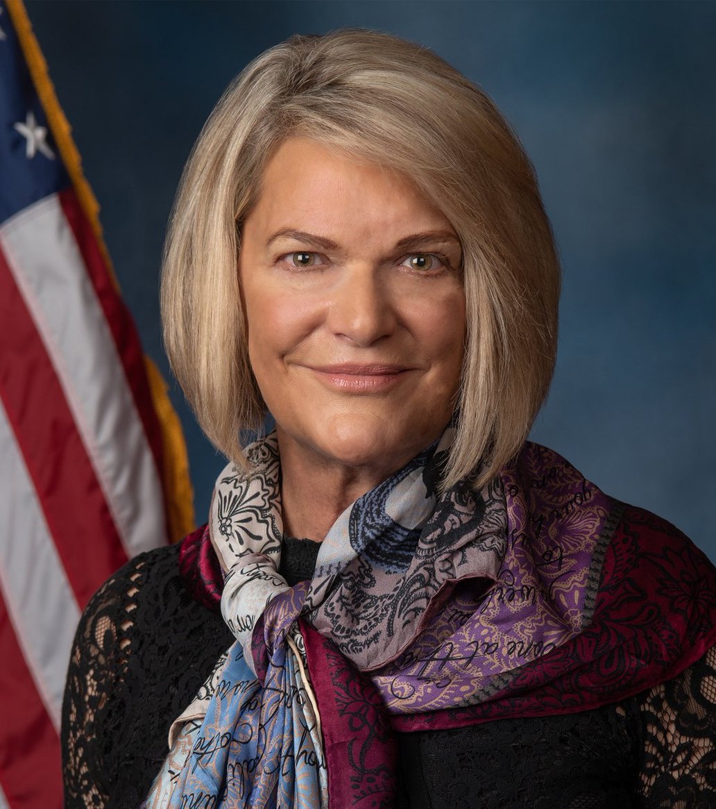 Kanishk1804's tweet photo. 💥BREAKING:

🇺🇸 Senator Cynthia Lummis says she’s working to remove taxes on small Bitcoin transactions.

#btc #crypto #bitcointransaction #btcusdt #cryptonews https://t.co/syxh64MCEB