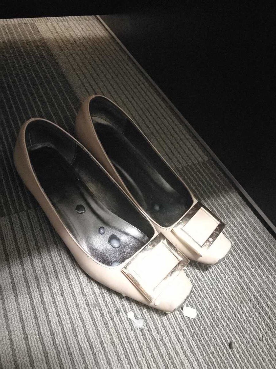 尾随同事少妇的奶茶色RV骚平底

#扫楼 #骚高跟 #高跟鞋 #脚 #打胶 #Footfetish #Feet #Stockings #Heels #Cumonshoes #Kink #Fetish #丝袜 #高跟鞋 #恋足 #原味 #玩鞋 #恋物