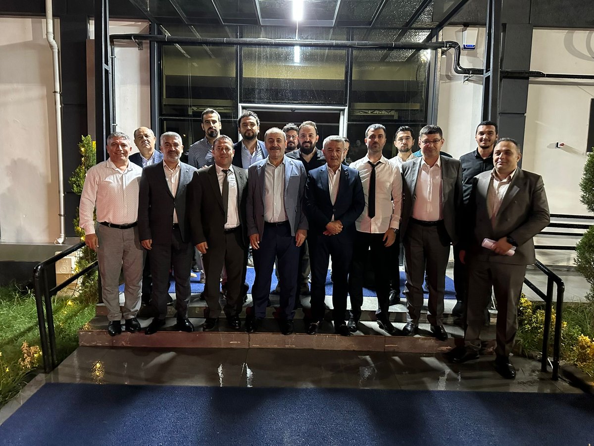 SSMahmutFaruk's tweet photo. Genel Başkan Yardımcılarımız, teşkilatımızın gücünü pekiştirmek ve üyelerimizin sesine kulak vermek için sahada.

📍 Genel Sekreterimiz Durali Baki – Osmaniye
📍 Genel Başkan Yardımcımız Yasin Barutcu – Edirne

Her ilde temsilcilerimizle bir araya geliyor, sağlık ve sosyal hizmet profesyonellerimizin sorunlarını yerinde dinliyor, çözüm yollarını birlikte şekillendiriyoruz.

Bu ziyaretler, teşkilatımızın kararlılığını, birliğini ve mücadele ruhunu yansıtan güçlü adımlardır.

Sağlık-Sen, emeğin sesi olarak sadece müzakere masasında değil, sahada da en güçlü şekilde var olmaya devam ediyor.

#SağlıksenSahada