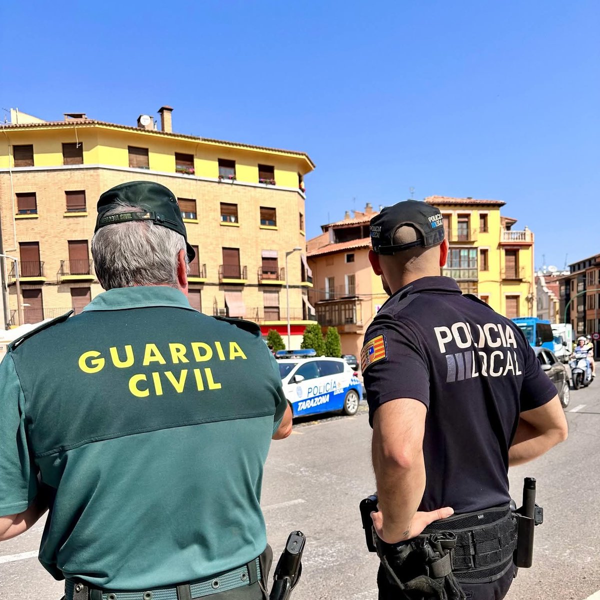 🔹El equipo de Policía Judicial de la Guardia Civil de Tarazona ha detenido al presunto autor del robo con violencia cometido el pasado mes de agosto, cuya víctima fue una mujer de avanzada edad.

🗞️Noticia completa: tarazona.es

#GuardiaCivil #Tarazona #PoliciaLocal
