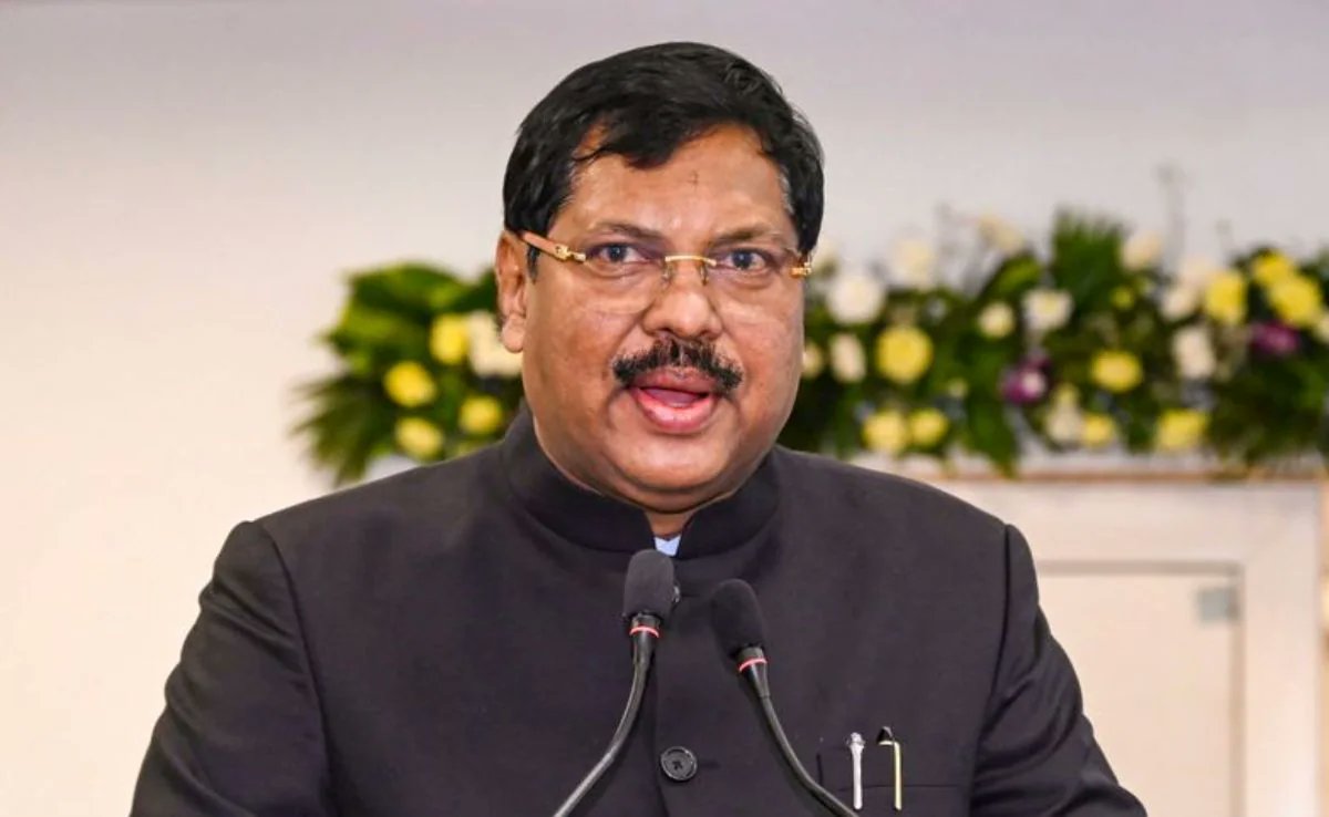 'Contempt of court' is a scam devised by judges to avoid public accountability and keep criticism at bay. 

CJI Gavai is just another mortal being. He or anyone, for that matter, is not above our supreme deity, Lord Vishnu. 

The public has the democratic right to criticise him