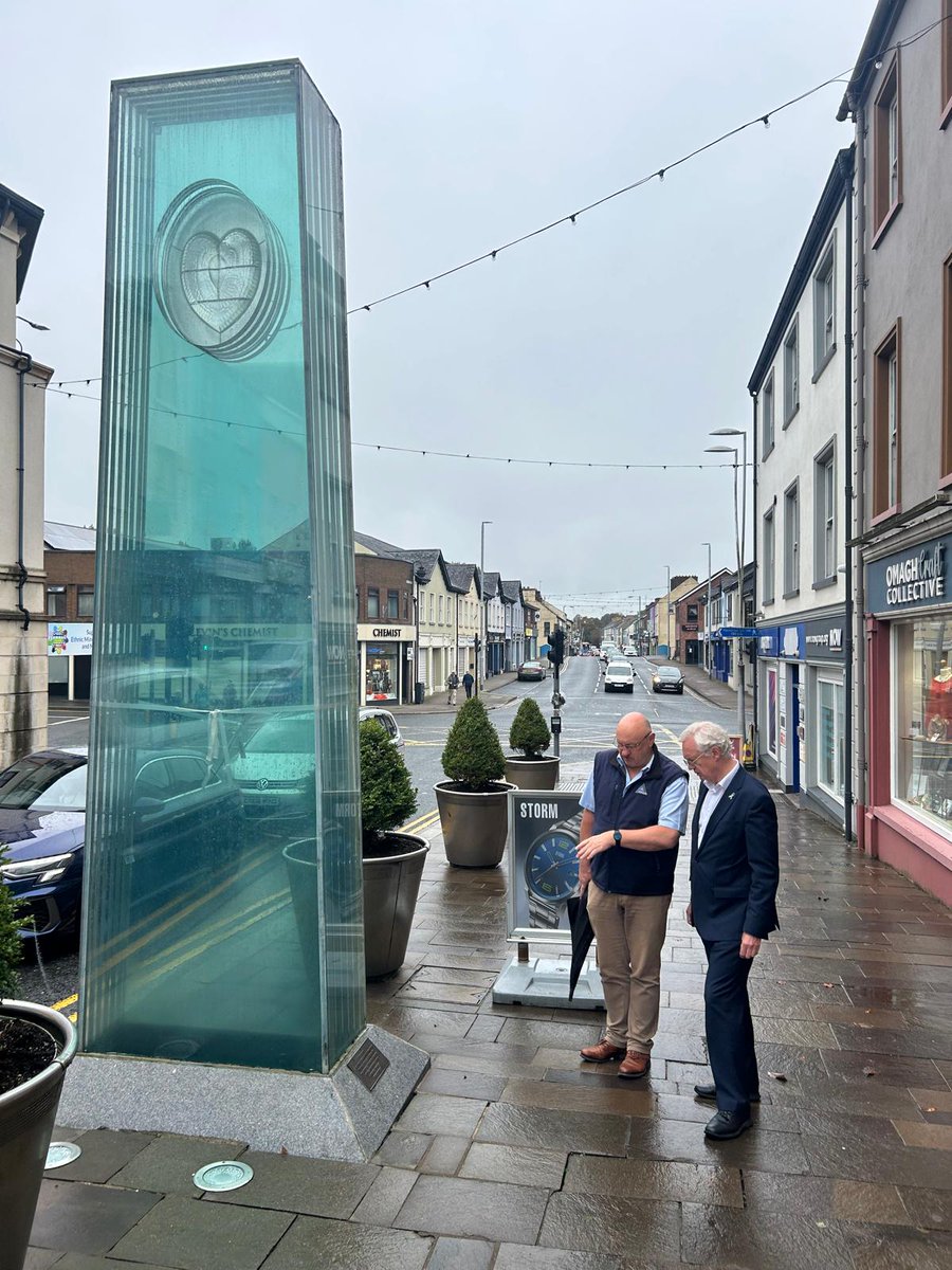 DavidDavisMP's tweet photo. I was deeply moved visiting the Omagh Memorial on Tuesday, remembering the 1998 bombing that took 29 innocent lives and injured hundreds more. 

We heard first-hand from Richard Scott,  a former RUC officer who was there on the day of the bombing and now runs the charity MAPS. https://t.co/A43GXz1WhZ