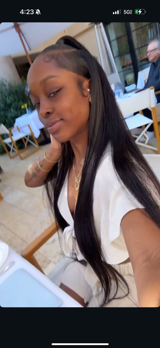 RaeHerSelf ♛ tweet media