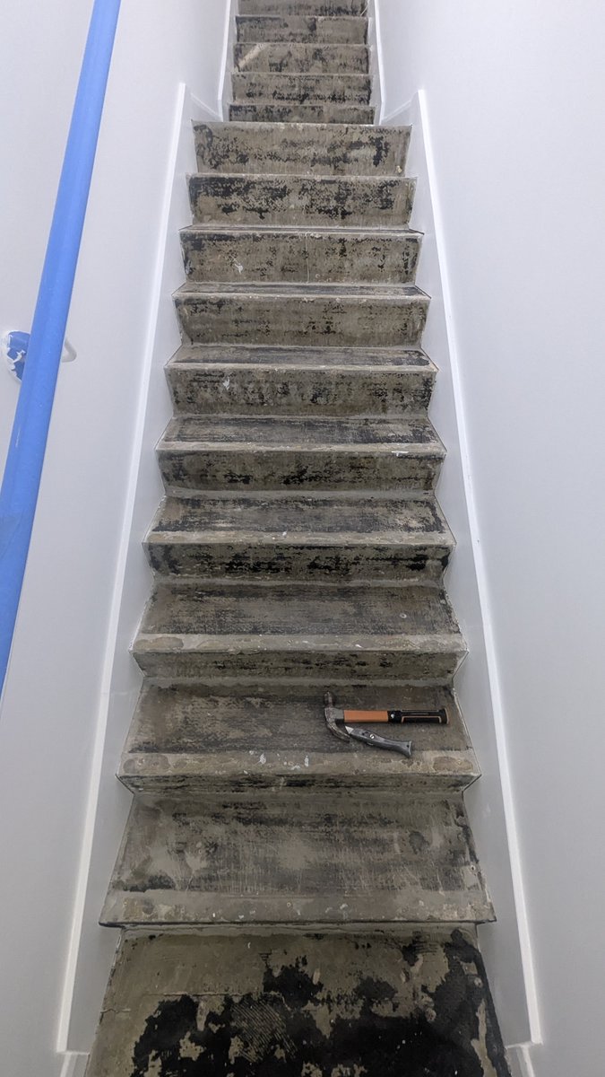 UNTFlooring's tweet photo. A small job this time but way down in Lincoln. This Post Office's back of house areas where in needs of a facelift. Job Done!! #polyflor #safetyflooring #untouchablesflooring #fball #genisistrim #kelmorescreed #flooring https://t.co/sXAdQLV4De