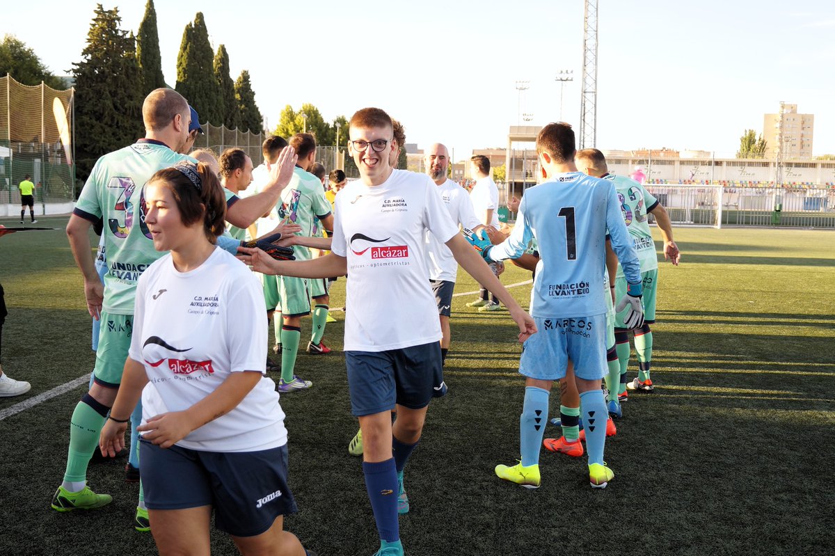 fecamclm's tweet photo. 👏Ya los tenemos aquí.

👌 Resúmenes del 14º Cto. Nacional de Fútbol 8 Inclusivo a un solo click

📷Competición: https://t.co/owo4dJrFx9
📷 Clausura y Gala: https://t.co/9Prl6KGkVq

📽️ Competición: https://t.co/lnwRuBH9LU
📽️Clausura y Gala: https://t.co/T0FYNayg7O https://t.co/2QqgkrOAGO