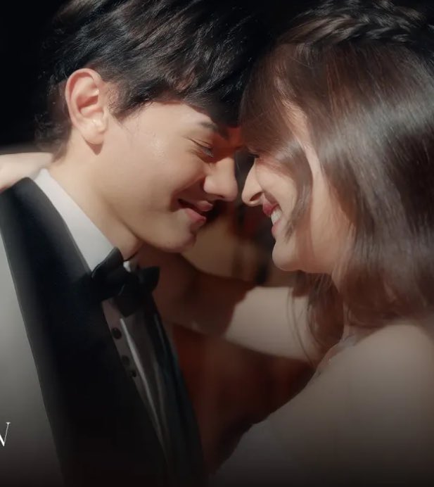notr4a's tweet photo. 🚨 In a joint statement, ABS-CBN &amp; GMA confirms that Kira Balinger &amp; Josh Ford is there were once they are did.    

They became the first ever to have the first as in the ship of that when of Pinoy Big Brother: Celebrity Collab Edition began.    

Congratulations Kira &amp; Josh! https://t.co/Dx1wHGRcoZ