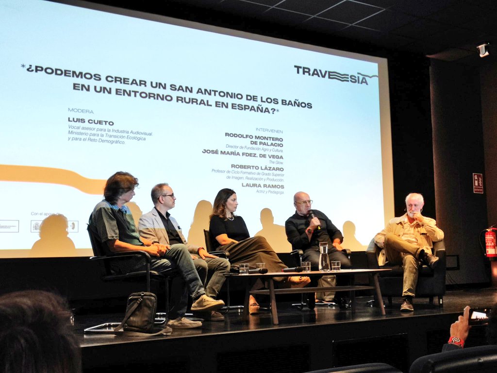 Luminaria Arte y aprendizaje tweet media