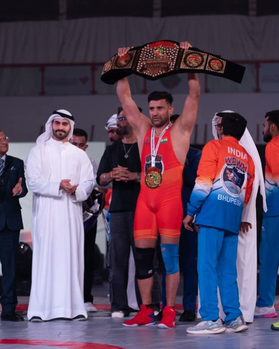 alldatmatterz_'s tweet image. In just 90 seconds, Indian wrestler Sangram Singh defeated Pakistan’s Ali Raza Nasir at the Gama International Fighting Championship, becoming the first Indian male fighter to win an MMA match against a Pakistani opponent. 🇮🇳
#Wrestling