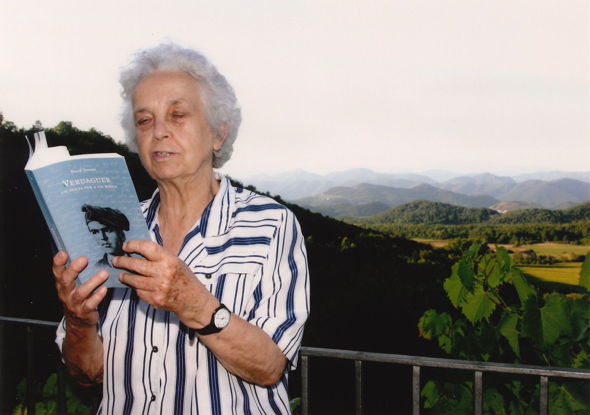 Amb motiu de l'exposició 'Montserrat Vayreda: somio obrir camins entenedors', organitzem una visita a la mostra i una taula rodona per aprofundir en la relació de Verdaguer amb la família Vayreda.

🗓️ 10 d'octubre, 19 h
📍 Centre Cultural de Folgueroles
🟠 tuit.cat/3j4TI