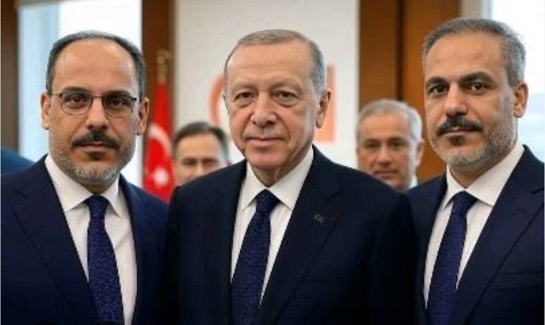 Bu adamların kaybettiği masa yok.